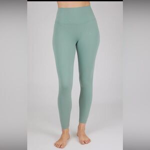 Yogalicious Lux Everyday Full Length Legging in Green, NWT Size Large
